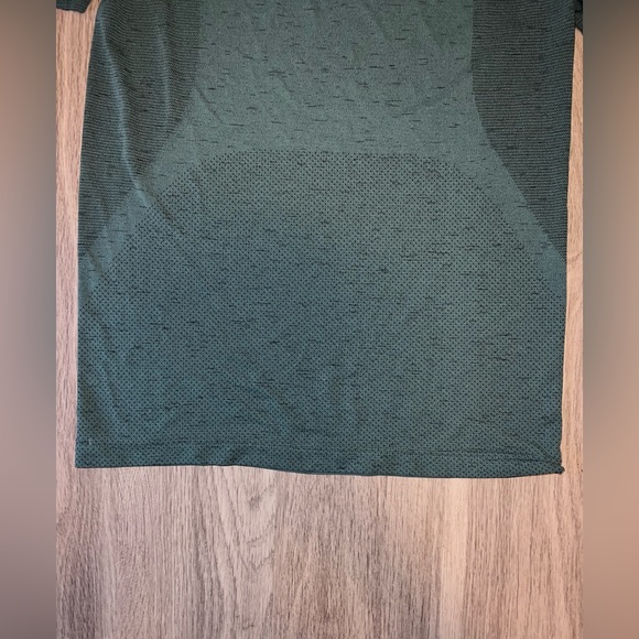 Under Armour Workout Tee Shirt size Small - Picture 6 of 7